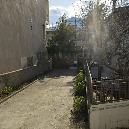 Meteora Rockside Apartman *