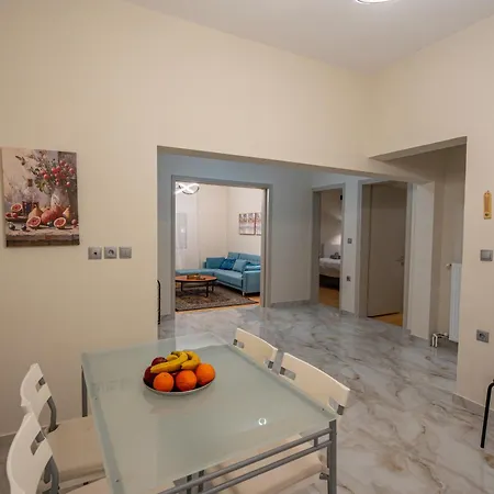 Meteora Rockside Apartment *